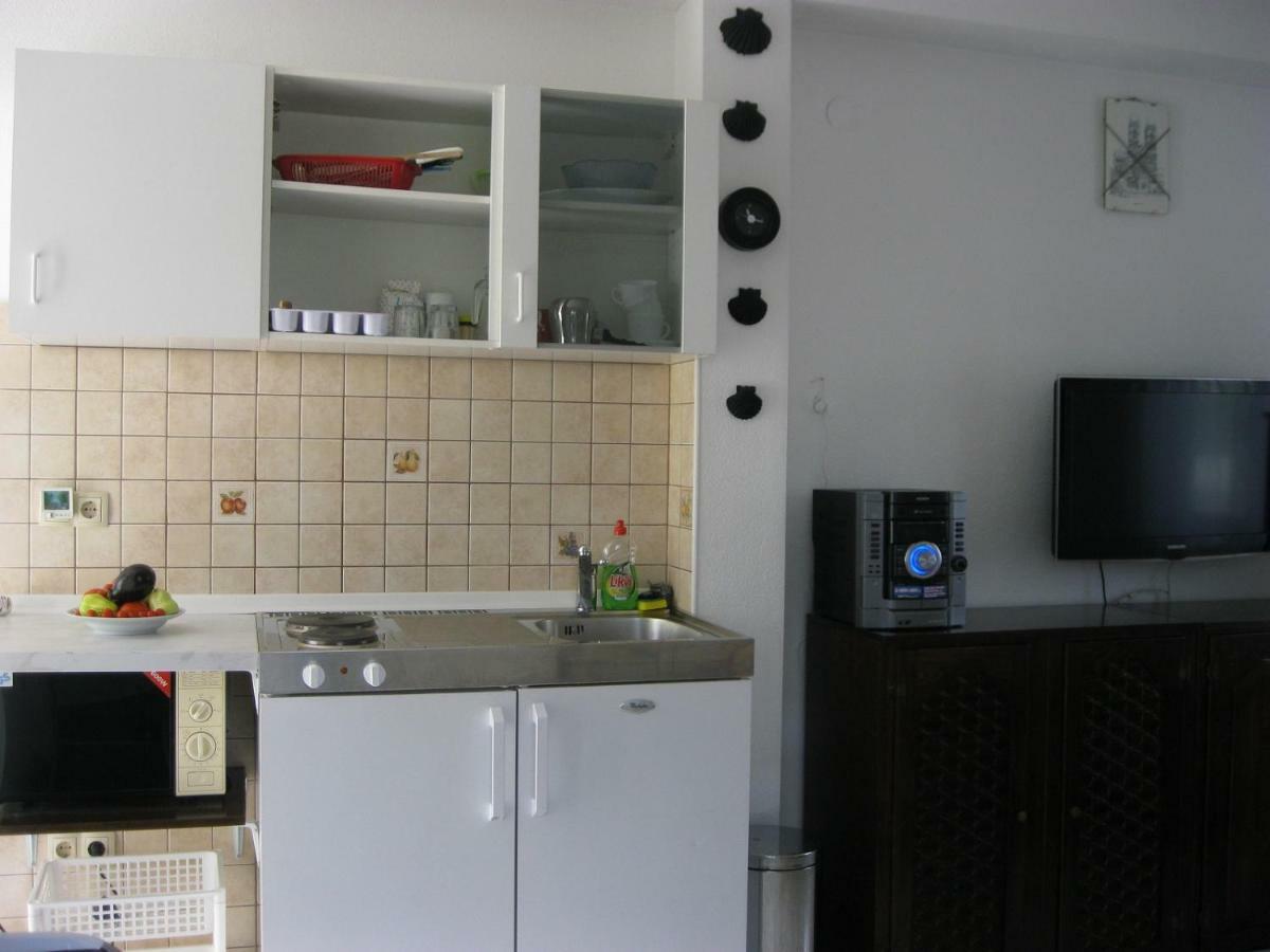 Seaside Apartment For 2 P Трогир Екстериор снимка