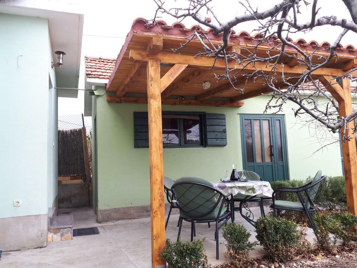 Seaside Apartment For 2 P Трогир Екстериор снимка